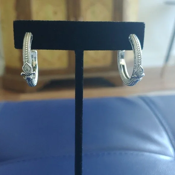 Vintage Legacy by Naomi 925 silver & diamond accent fleur de lis hoops - Picture 2 of 4